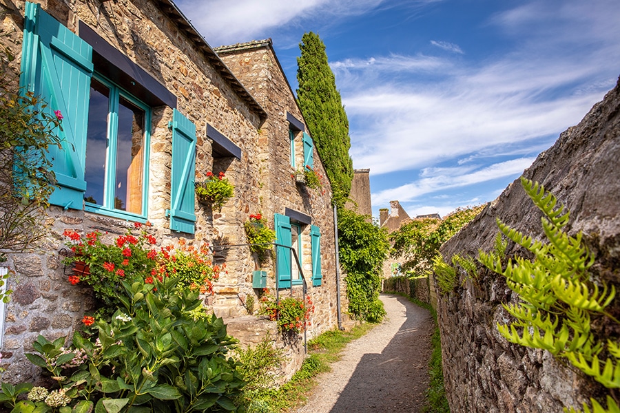 Ravaler une façade en pierre